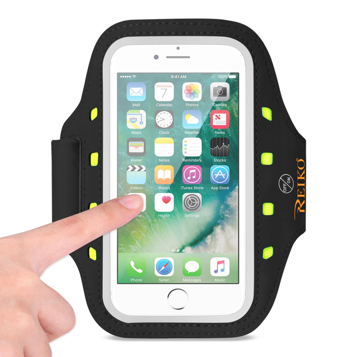 RUNNING SPORTS ARMBAND FOR 5.5 INCHES DEVICE WITH LED IN BLACK (5.5x5.5 INCHES)SAB05-UNI55BK - Shockproof & Reliable